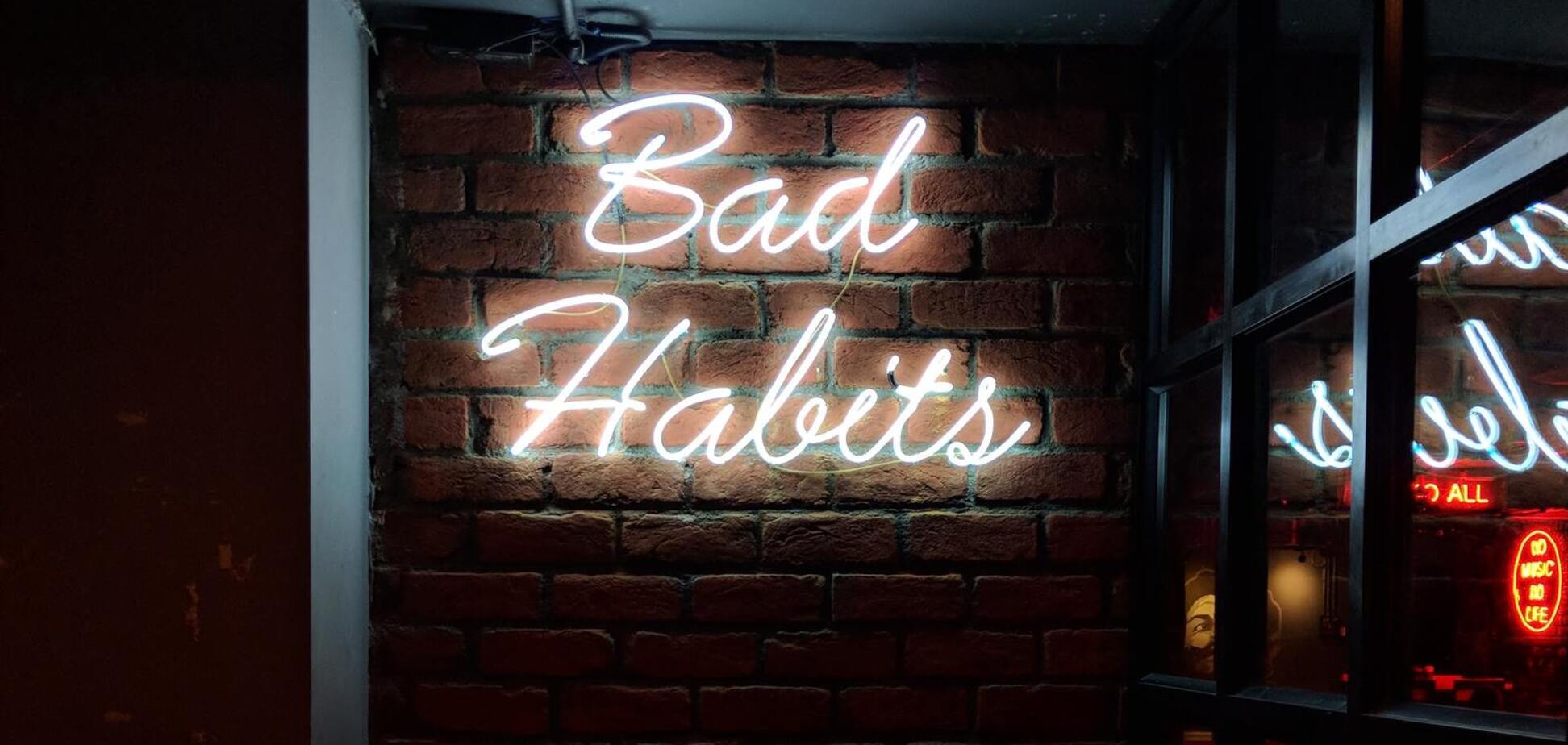 Вредные привычки знаков зодиака