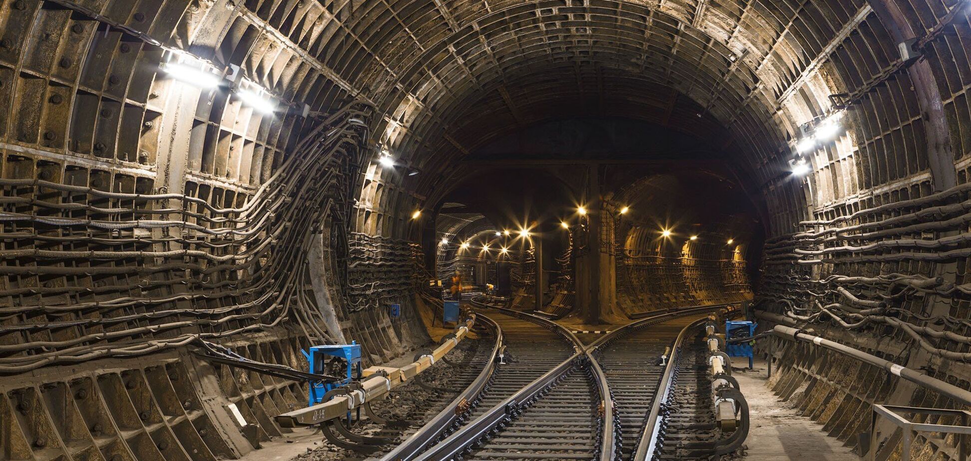 У київському метро запевнили, що будівництво станцій на Виноградар триває