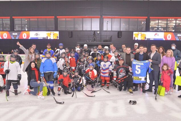 Сергей Варламов и Александр Победоносцев провели 'Тренировку со звездой' в Мариуполе