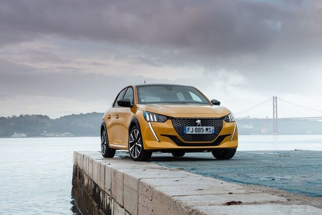 Названы украинские цены на Peugeot 208 нового поколения