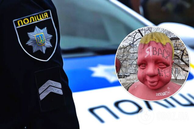 В Киеве скульптуры писающих мальчиков разукрасили в тюремном стиле. Фото