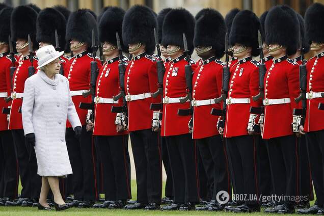 Чому солдатам королівської гвардії заборонено посміхатися