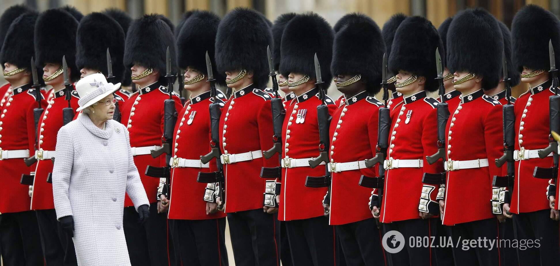 Почему солдатам королевской гвардии запрещено улыбаться