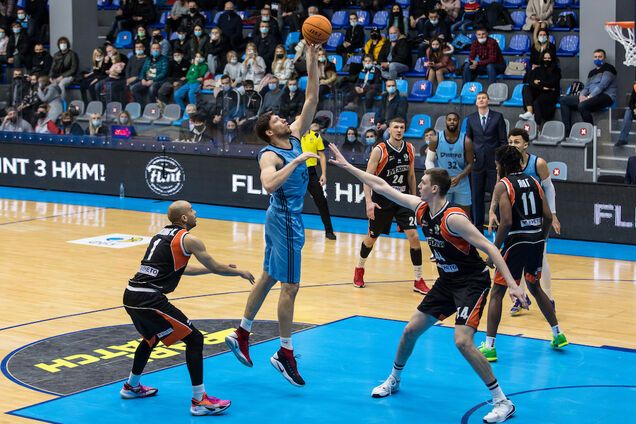 Перемога чемпіона: результати Суперліги Паріматч 18 березня