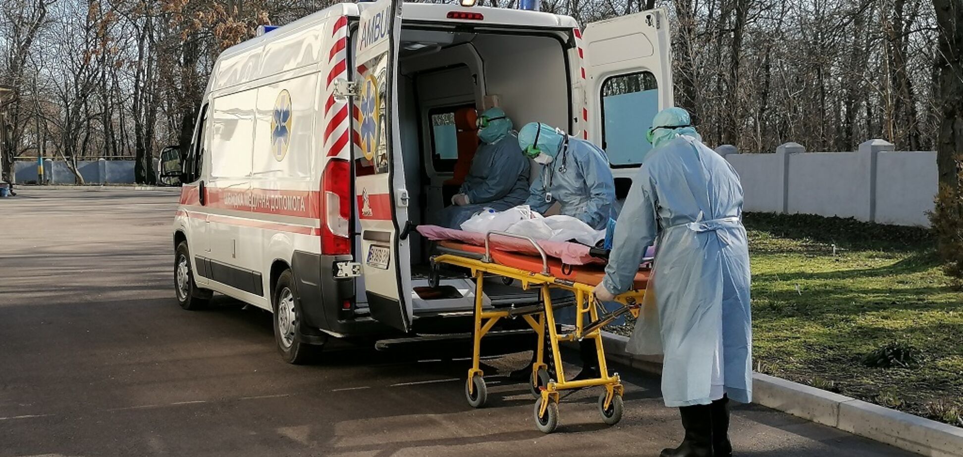 В Киеве больница за сутки приняла более 60 скорых с больными коронавирусом