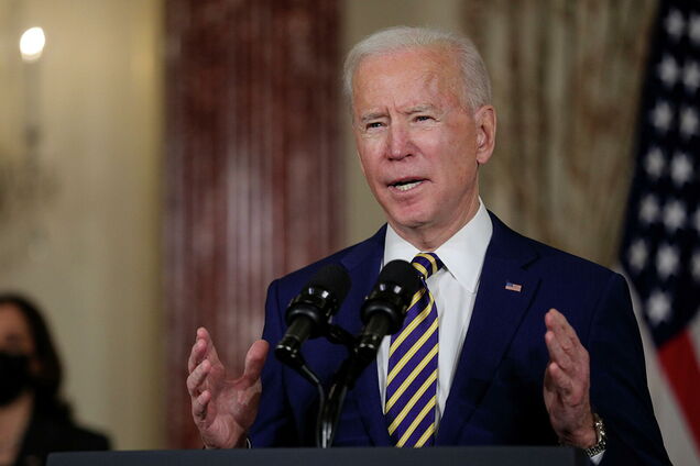 Экс-посол США заявил, что Байден готов жестко подтолкнуть Украину к реформам