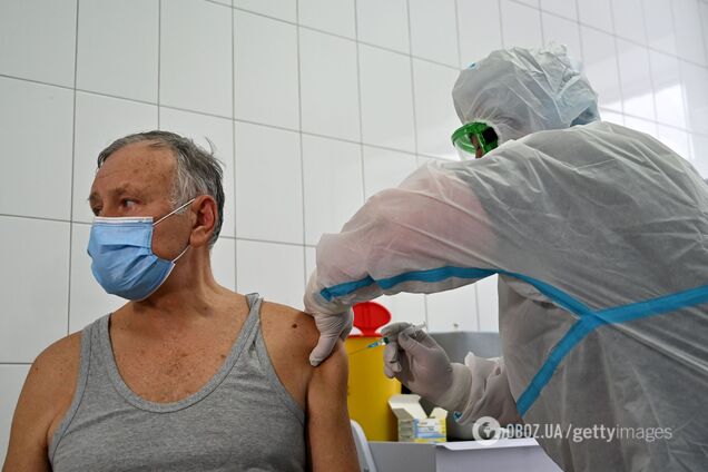 МОЗ розширив коло осіб, хто першими отримає вакцину в Україні