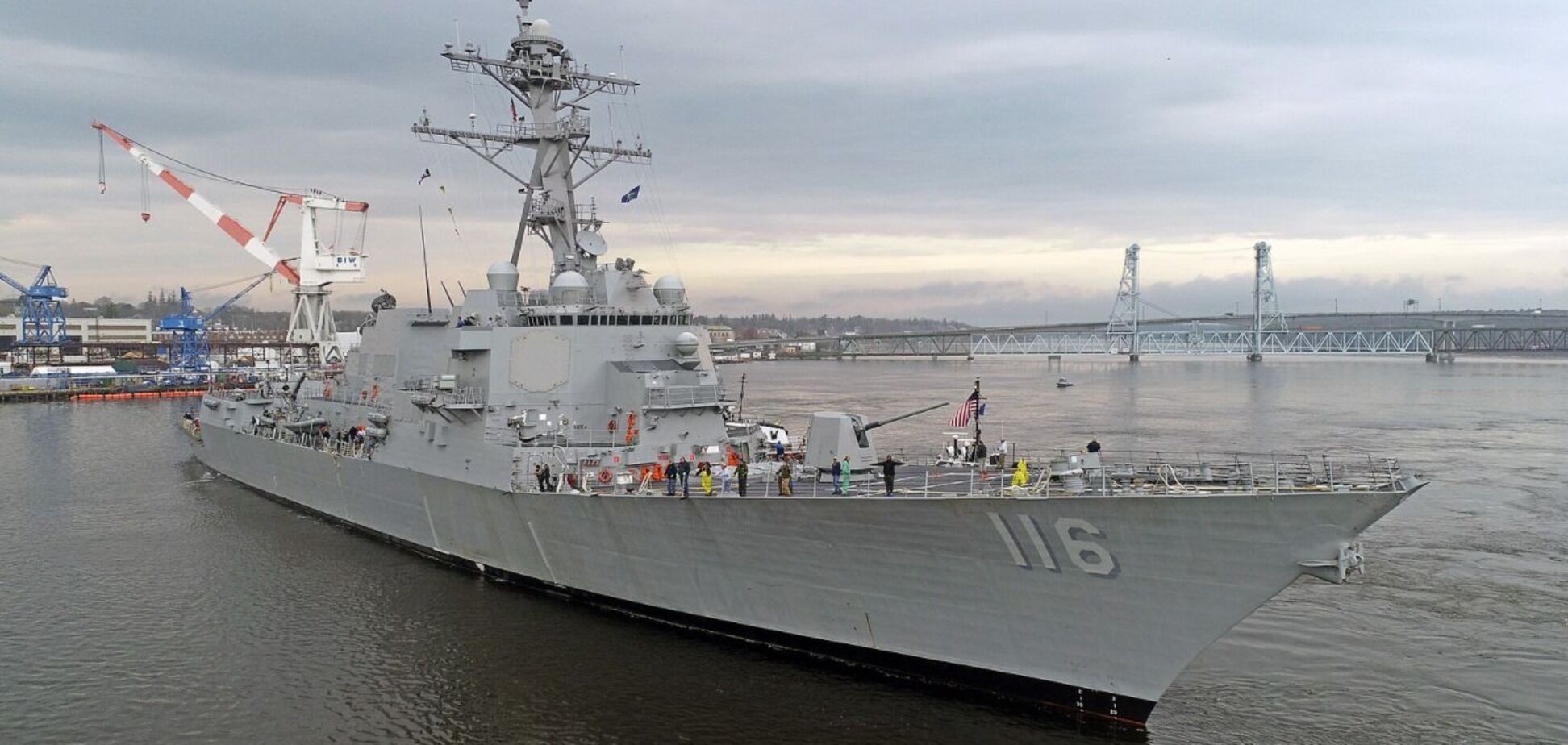 Слідом за американським крейсером у Чорне море зайде ракетний есмінець