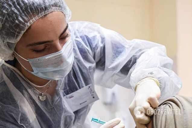 В Україні за добу вперше вакцинували проти COVID-19 понад 11 тисяч людей