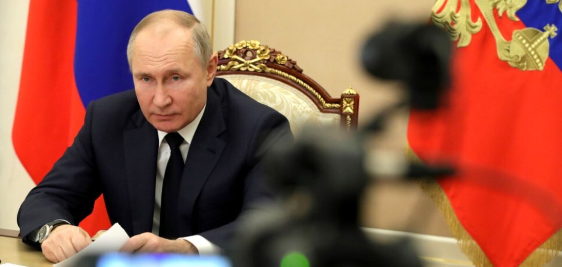 Ах, Моська, знать, она сильна...