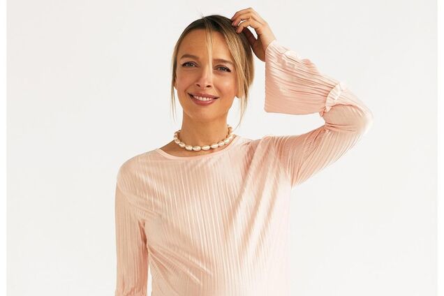 Фролова поделилась обнаженным беременным фото