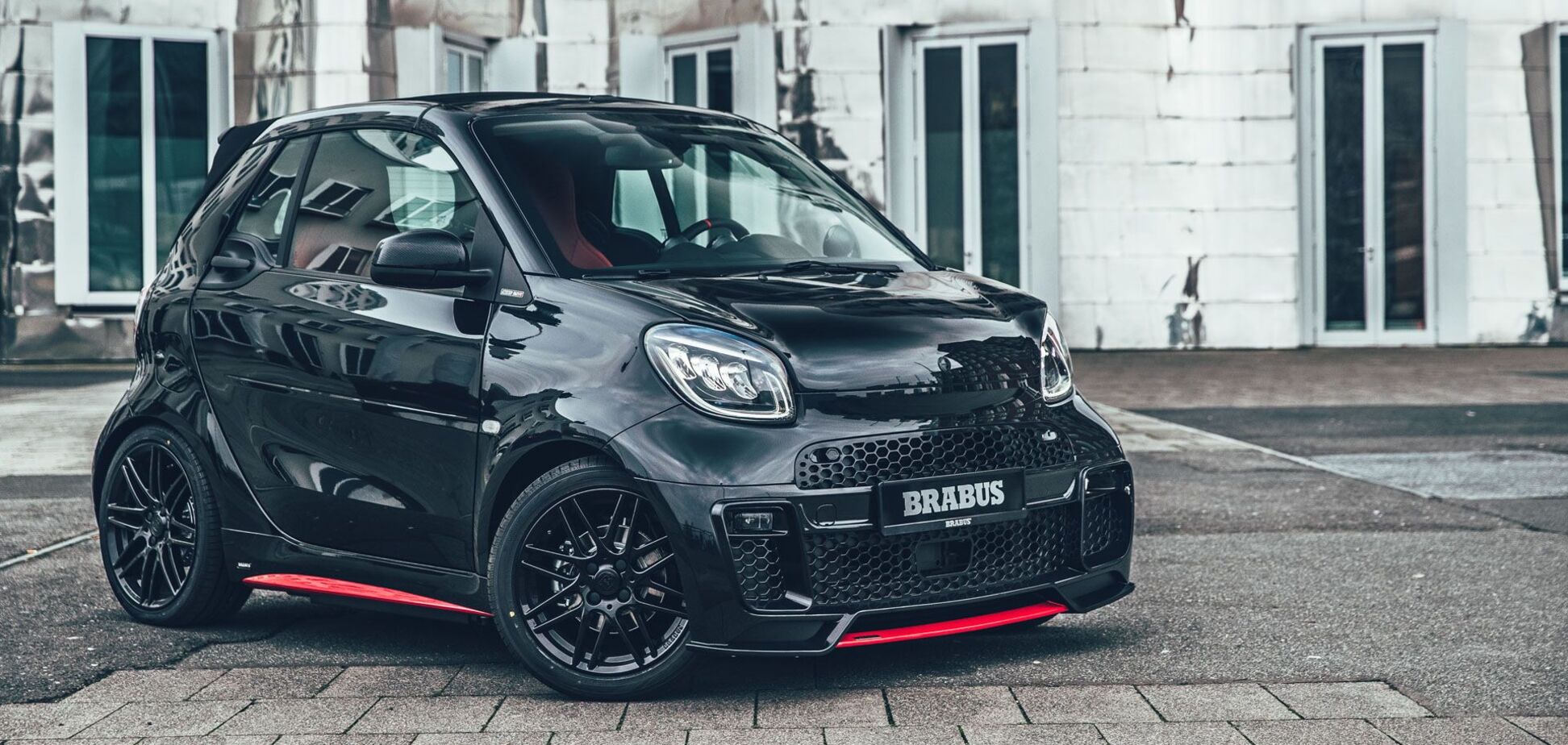 Brabus 'прокачав' електричний Smart EQ