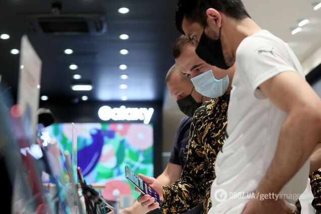 Названы лучшие смартфоны на iOS и Android в 2021 году