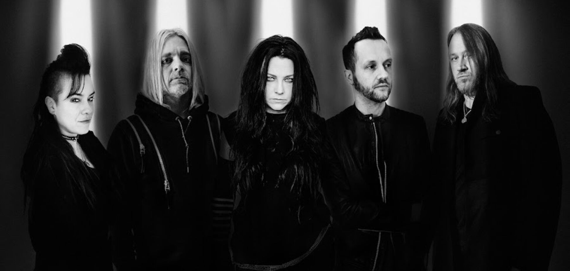 Рок-группа Evanescence выпустила альбом с оригинальными песнями впервые за 10 лет