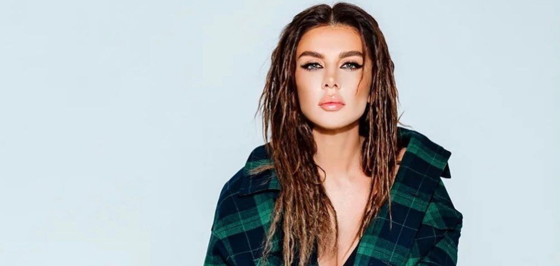 Седокова похвасталась волосатыми подмышками. Фото