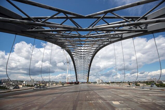 Миллиарды на долгострой и метро на Троещину: когда откроют Подольский мост в Киеве. Фото, видео