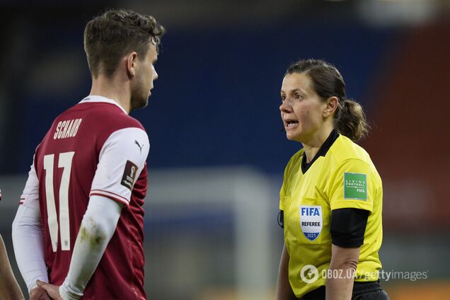 Екатерина Монзуль проводит воспитательную беседу