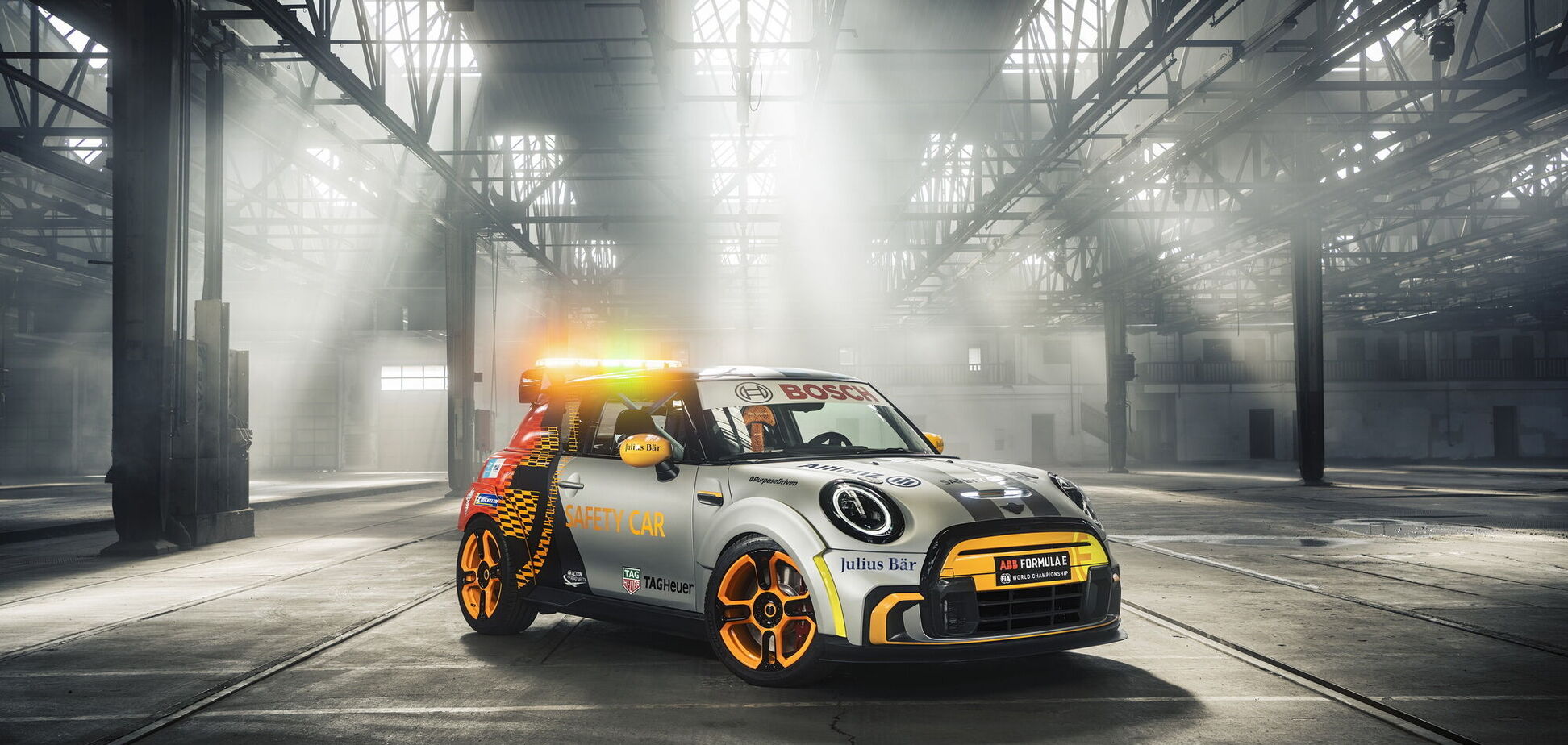 Mini презентувала електричний хетчбек Pacesetter inspired by JCW