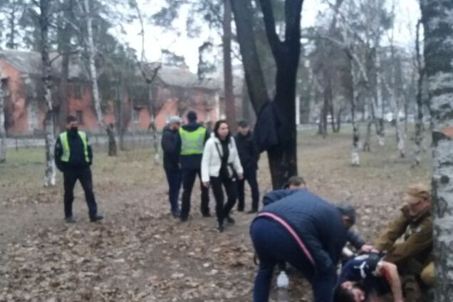 В Киеве отдых в парке закончился поножовщиной. Фото