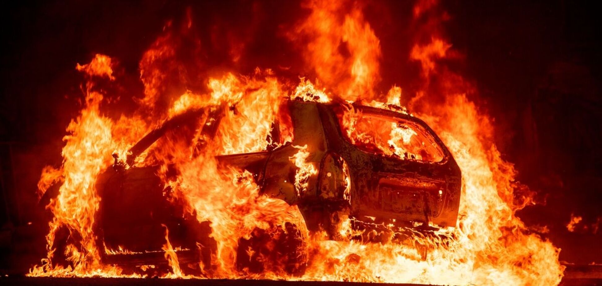 Під Дніпром згоріла Toyota