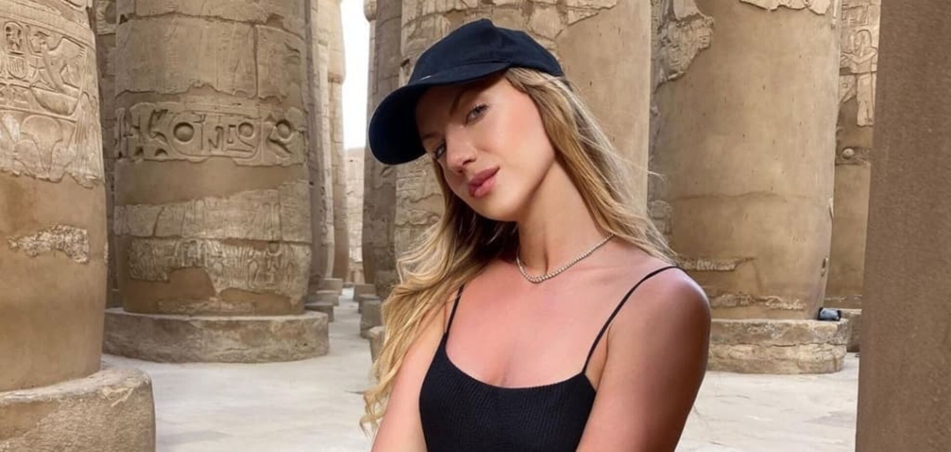 Никитюк сменила прическу и показала фото