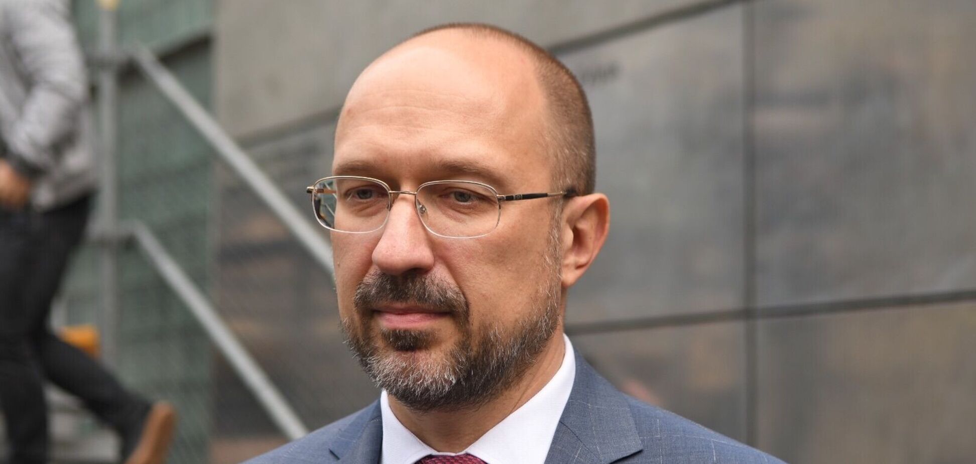 Шмыгаль: в Украине началась третья волна пандемии