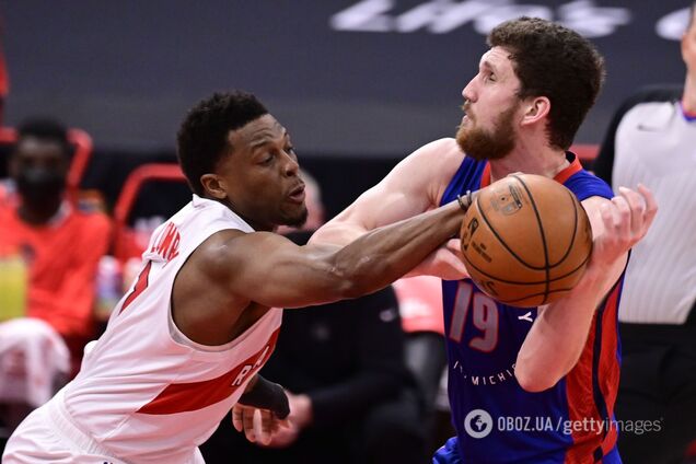 Святослав Михайлюк ведет борьбу против соперника