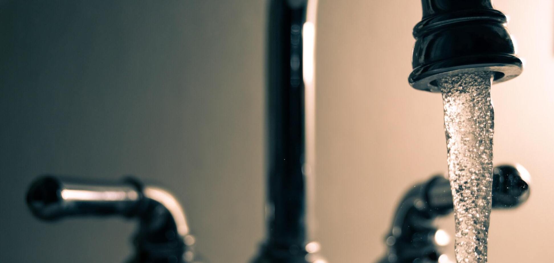 Центр Києва залишився без води