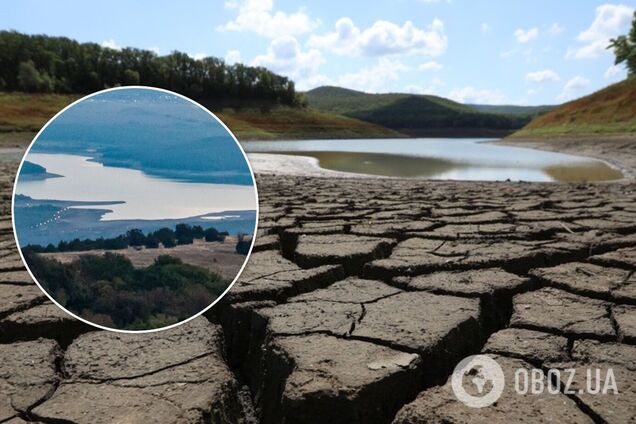 В Крыму из-за засухи обмелело еще одно озеро. Фотофакт