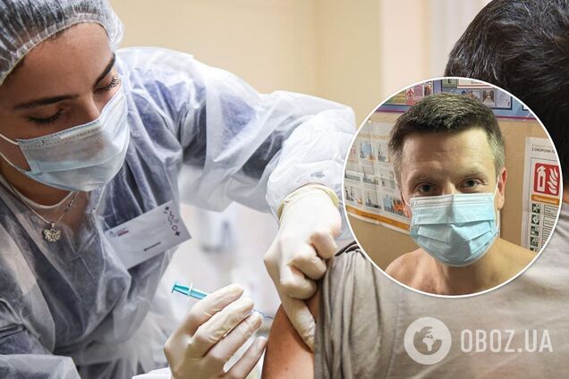 Первый нардеп вакцинировался против коронавируса и объяснился за 'голое' фото