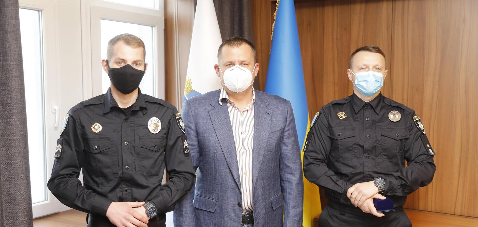 Філатов нагородив поліцейських Дніпра медалями 'Захиснику Вітчизни'