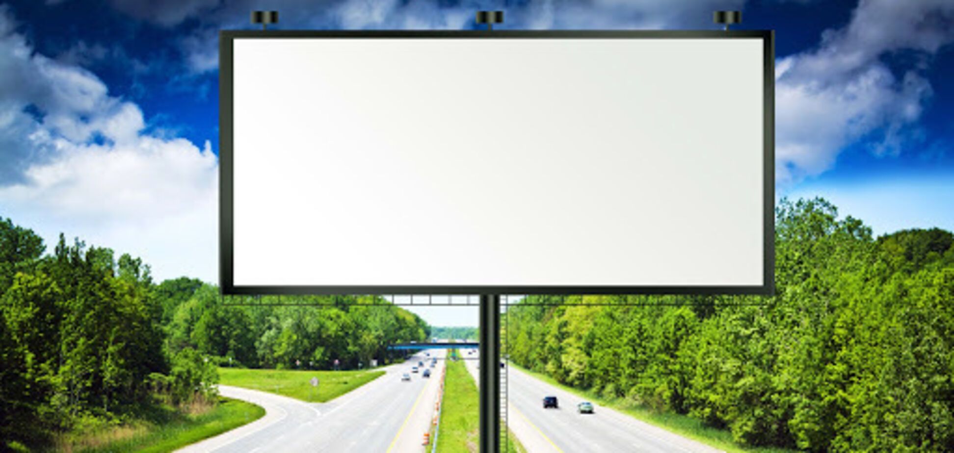 Томенко розкритикував політиків за рекламні бігборди з привітанням до свят