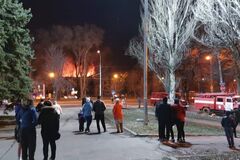У Донецьку спалахнула пожежа і пролунали 'вибухи': в мережі написали про НП на військовій базі