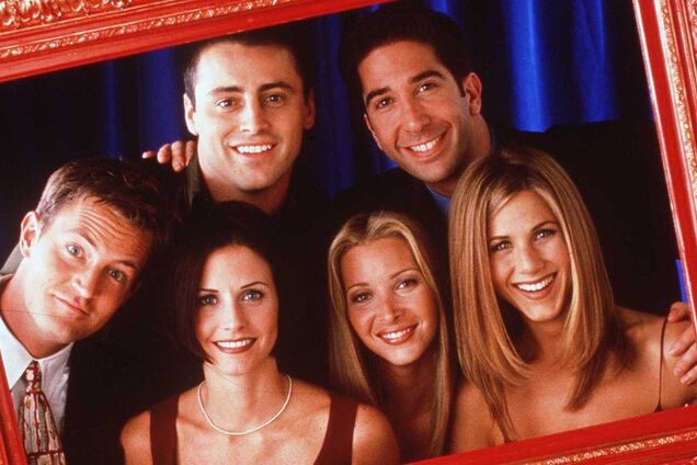 В сети показали первые кадры со съемок продолжения сериала 'Друзья'