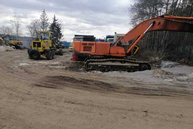 В 'Стоп коррупции' рассказали, как экс-депутат Киевсовета захватил землю на берегу Днепра