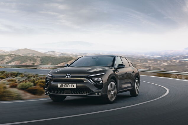 Citroen презентовал новый кросс-хэтч С5 Х