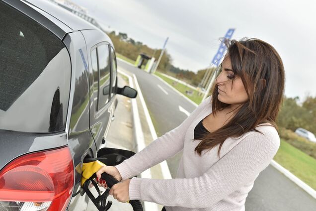 Какой бензин заливают в баки на украинских АЗС: результаты исследований