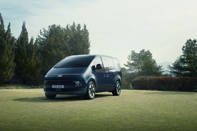Hyundai Staria полностью рассекретили
