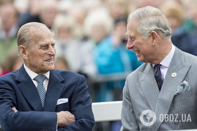 Принц Чарльз трогательно почтил память отца Филиппа. Видео