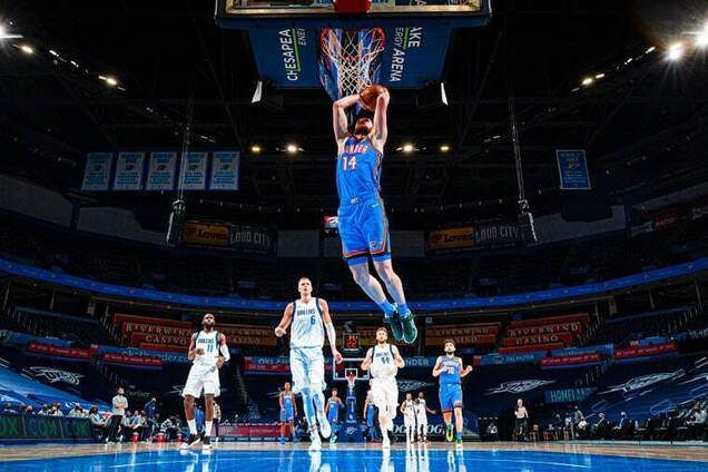 Святослав Михайлюк в матче против 'Далласа'