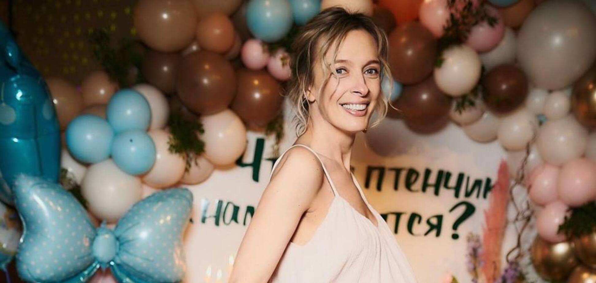 Фролова показала фигуру после родов и заговорила о своих объемах. Фото