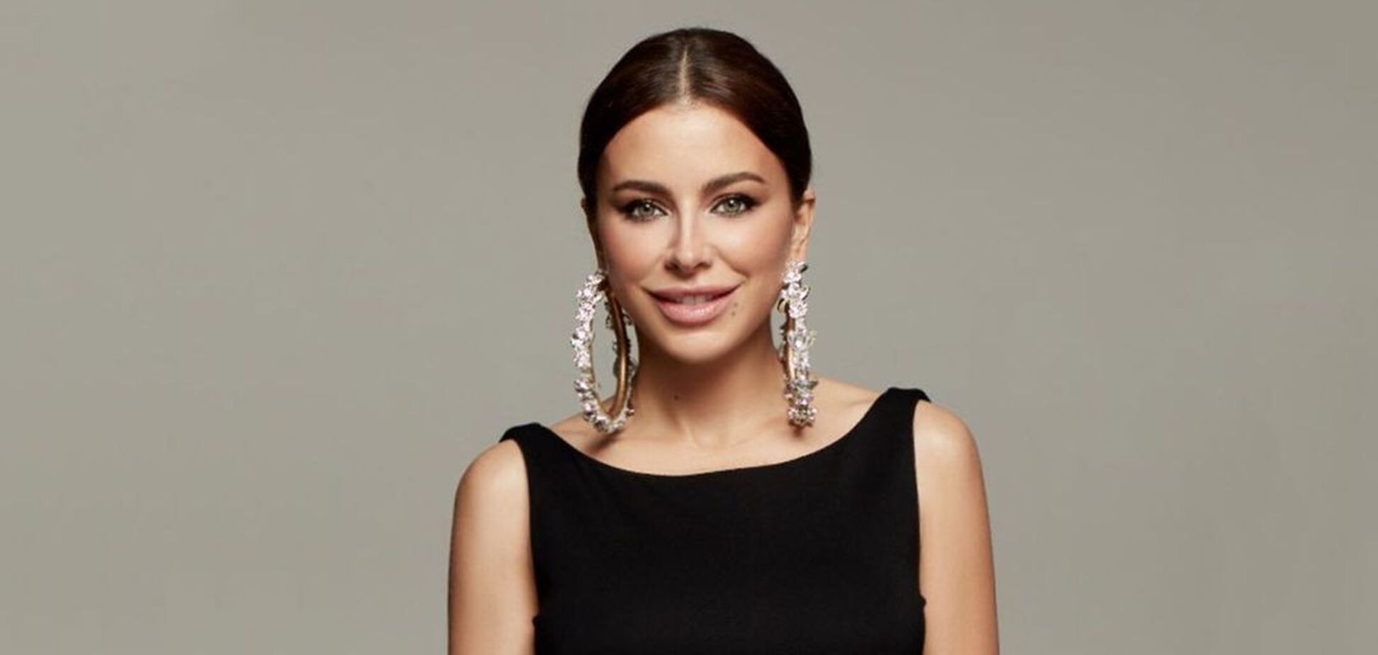 Ани Лорак показала пикантное фото в купальнике