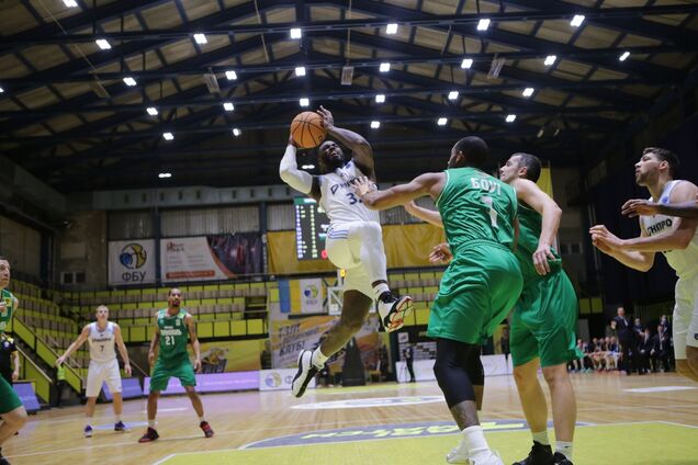 Поражение 'Днепра', перестрелка 'Соколов' и 'Киев-Баскета': результаты Суперлиги Париматч 16 апреля