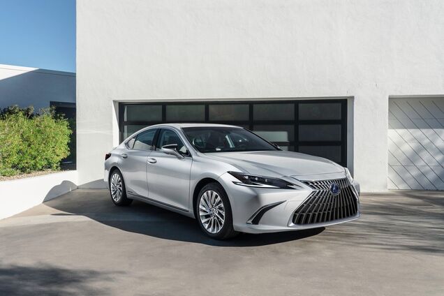 Lexus ES