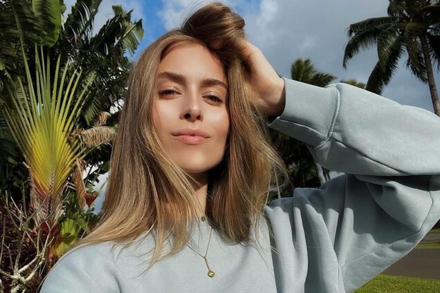 Внучка Ротару похвасталась бронзовым загаром в крохотном купальнике