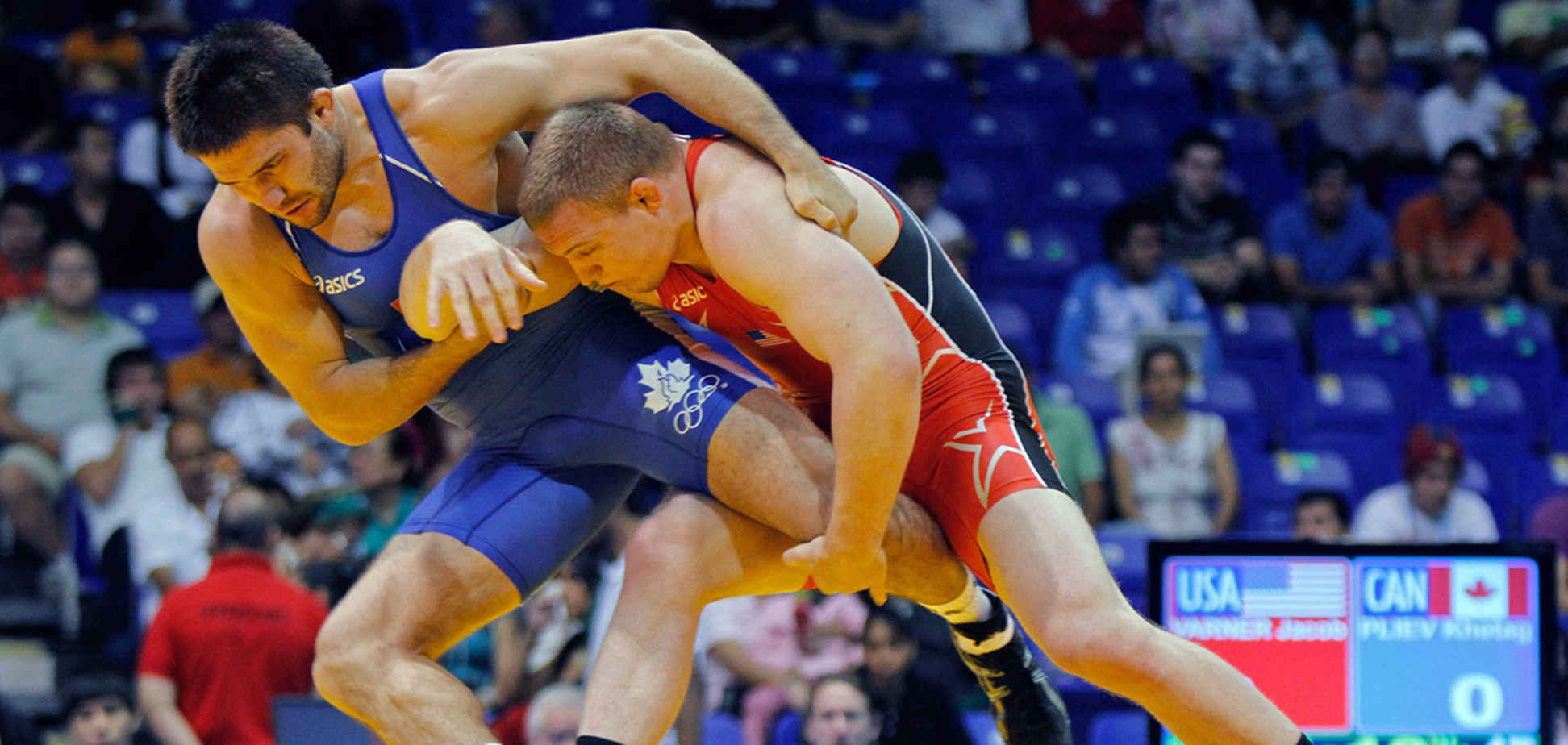 Хетаг Плиев (слева) во время Олимпиады-2012