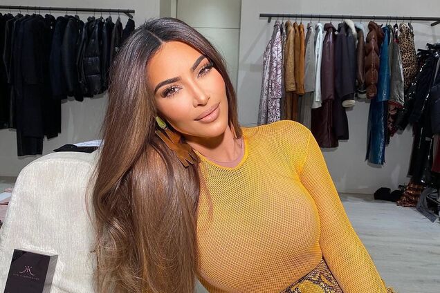 Кім Кардаш`ян поділилася пікантними фото