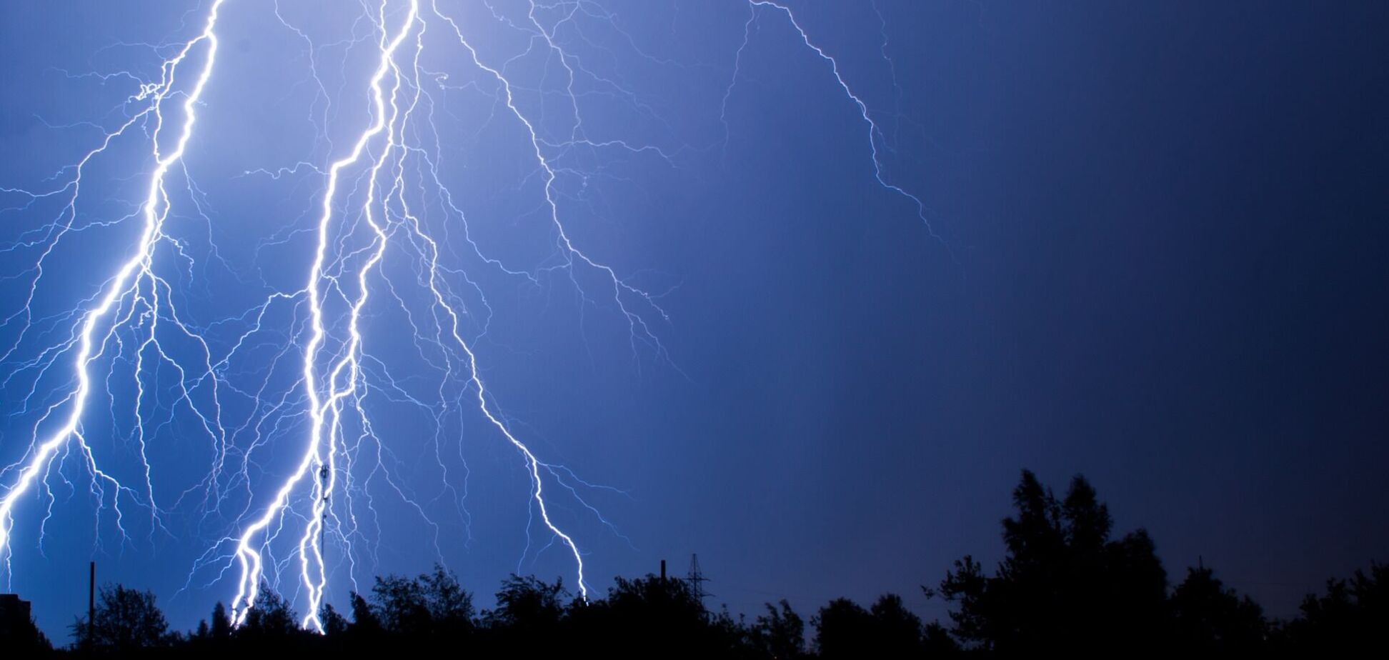 Грозы охватят почти всю Украину в четверг: каким областям повезет с солнечной погодой. Карта