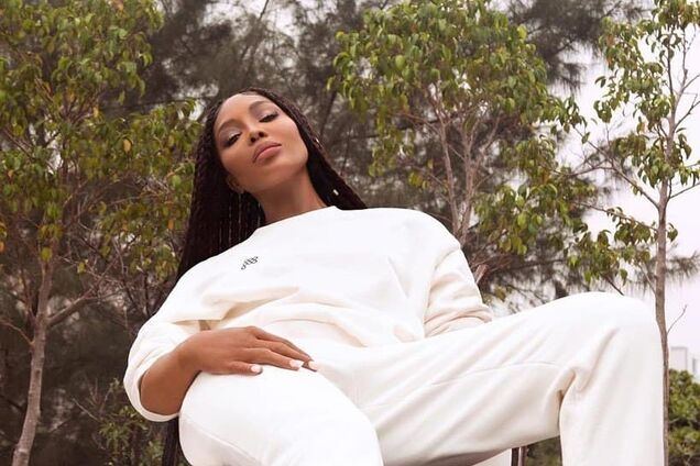 Наоми Кэмпбелл показала стильный образ