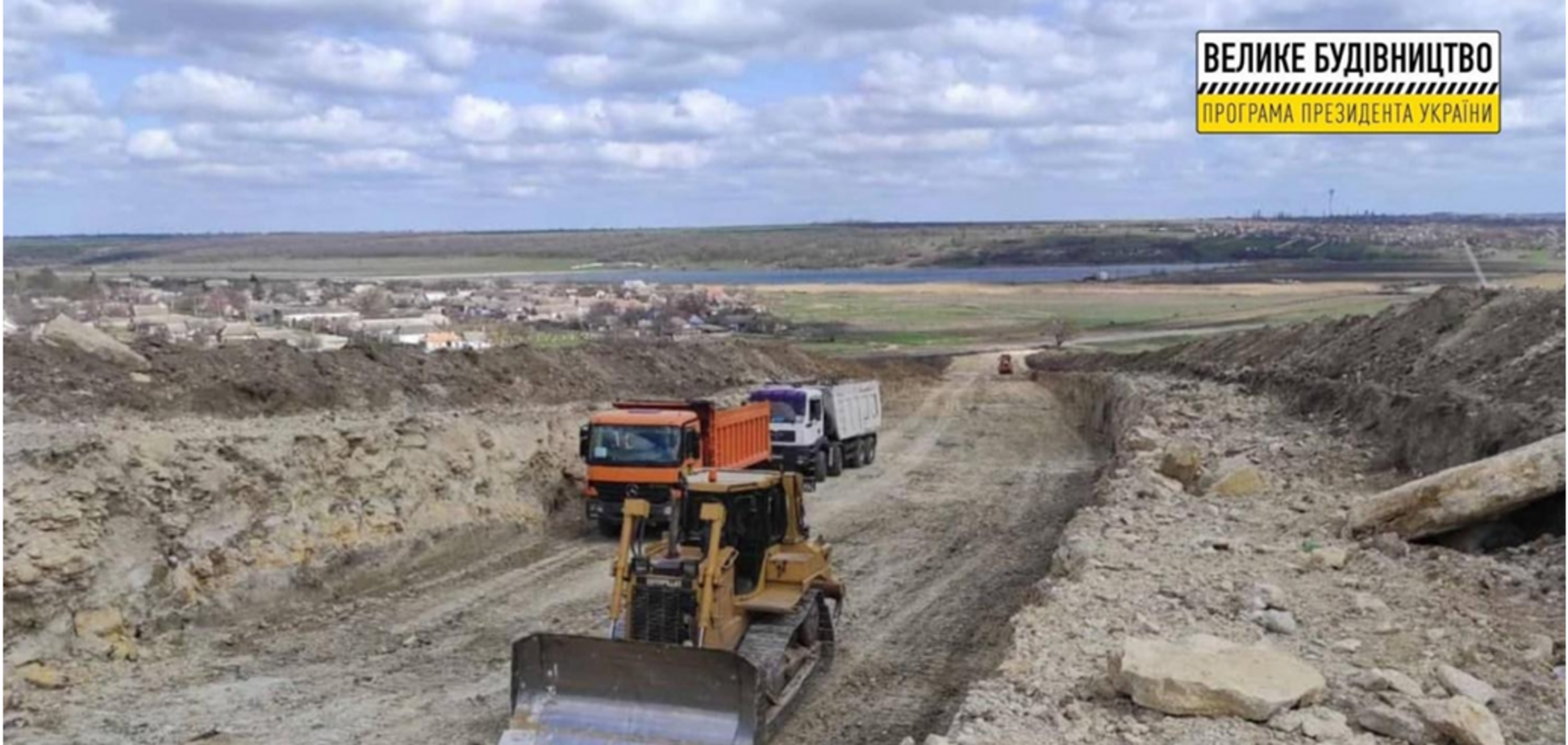 За програмою Зеленського 'Велике будівництво' на Миколаївщині будують новий міст замість старої переправи